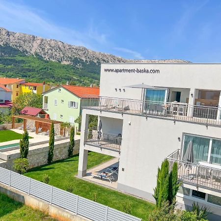 Apartment Baska - Main Building Bagian luar foto
