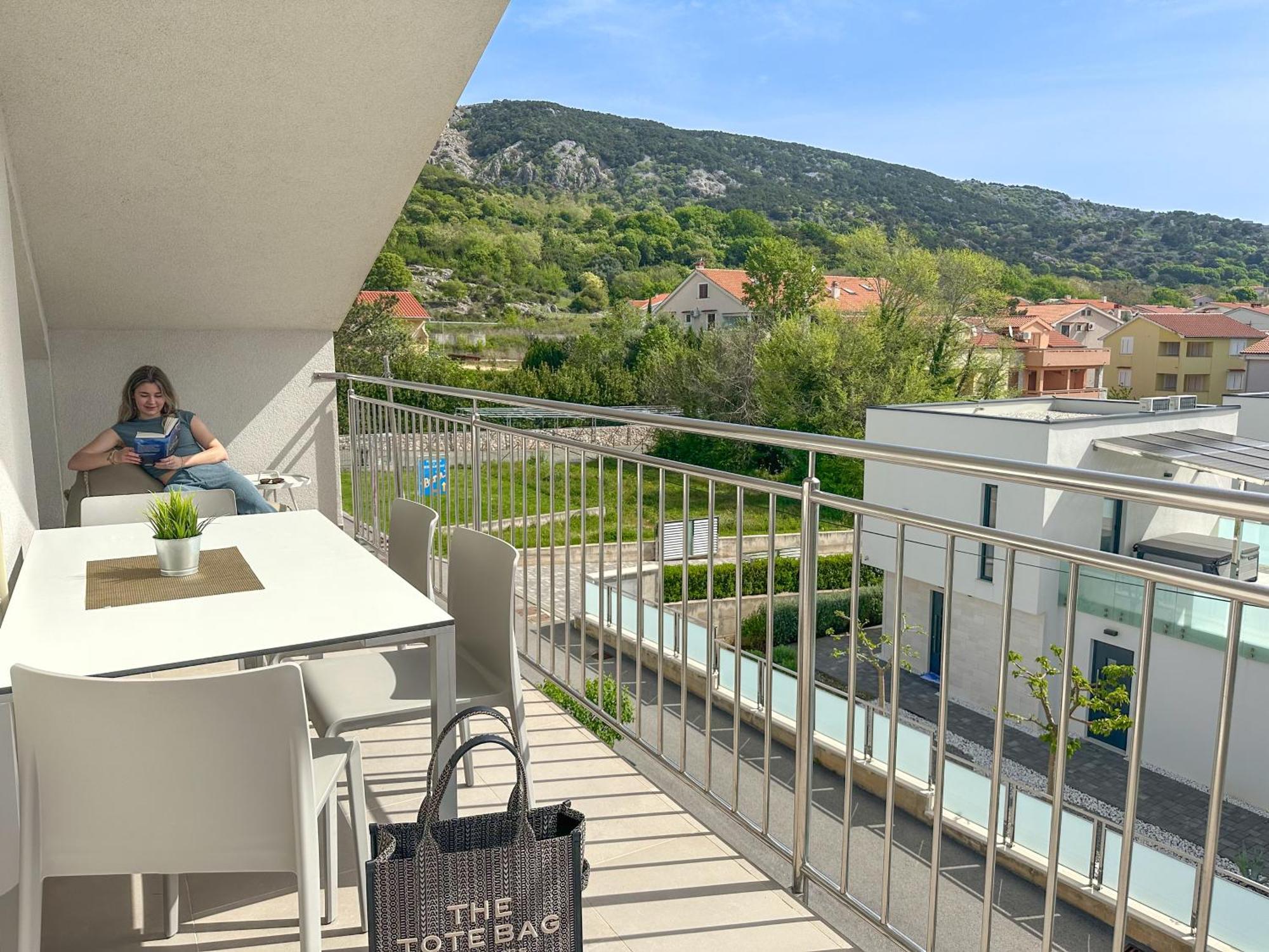 Apartment Baska - Main Building Bagian luar foto