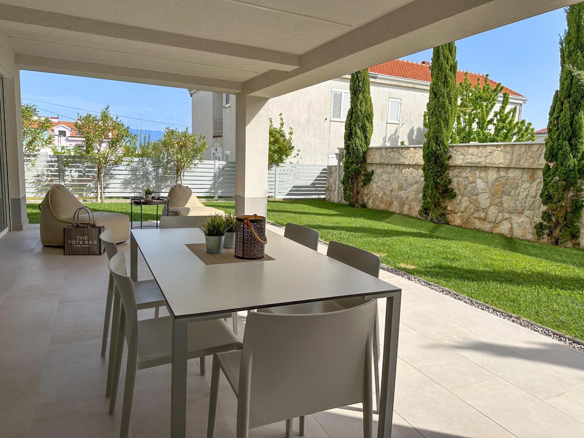 Apartment Baska - Main Building Bagian luar foto